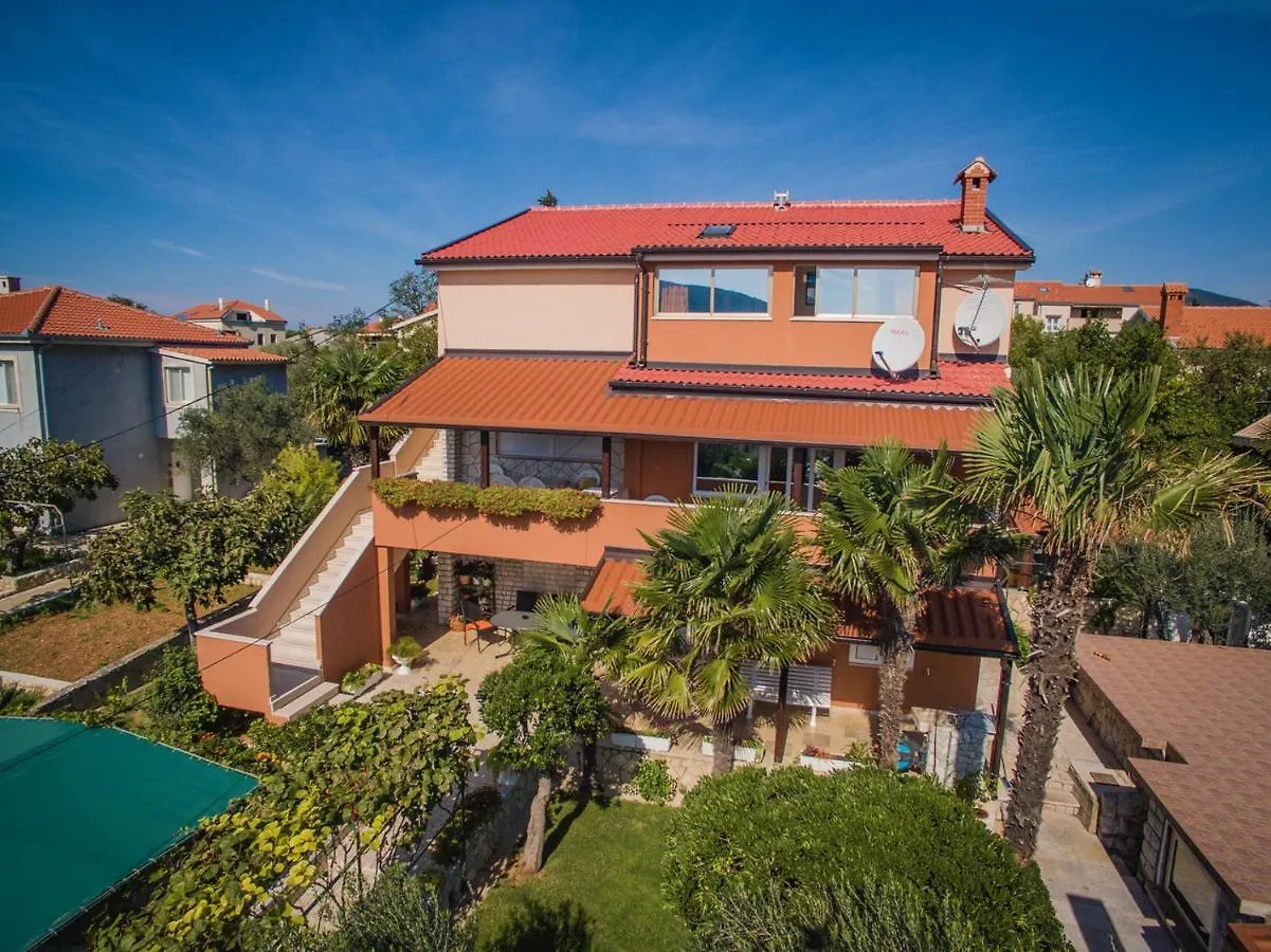 Apartments Vodaric Cres