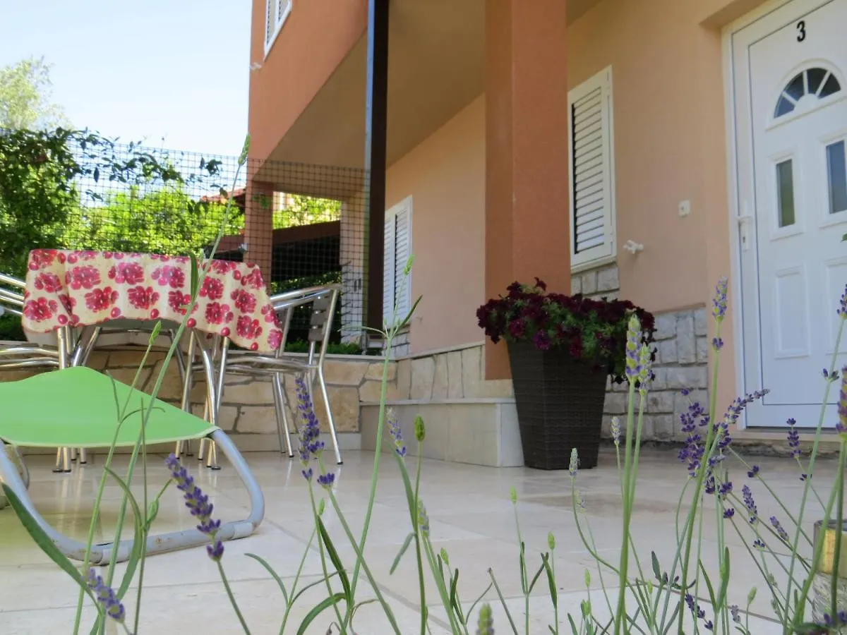 Apartments Vodaric Cres