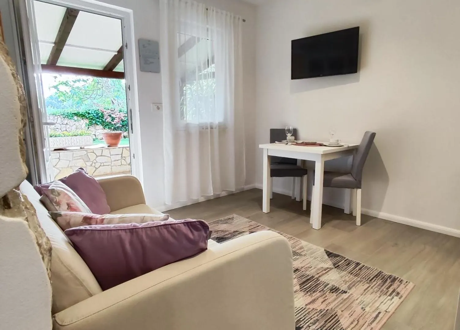 Apartments Vodaric Cres