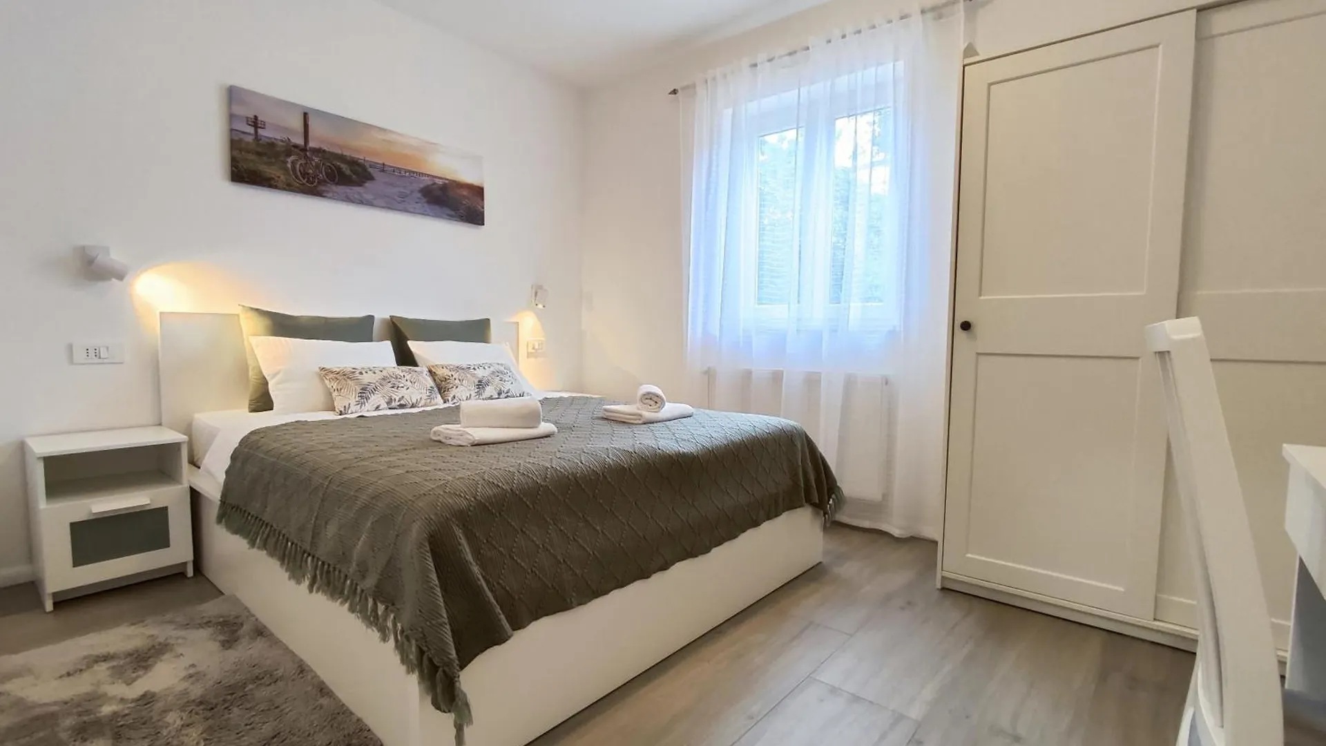 Apartments Vodaric Cres