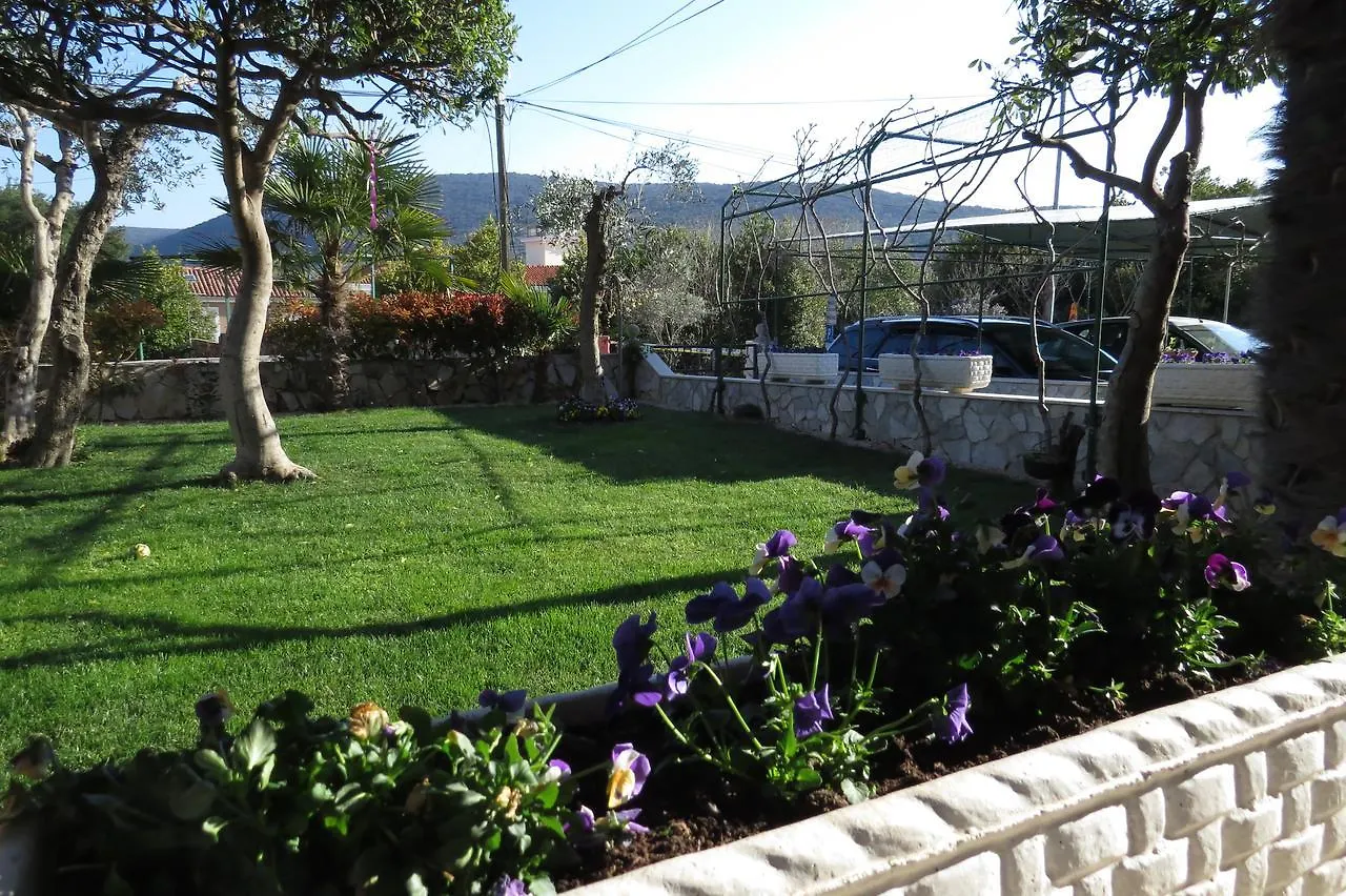 Apartments Vodaric Cres 0*,  Κροατία