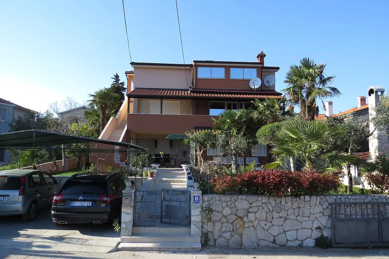 Apartments Vodaric Cres