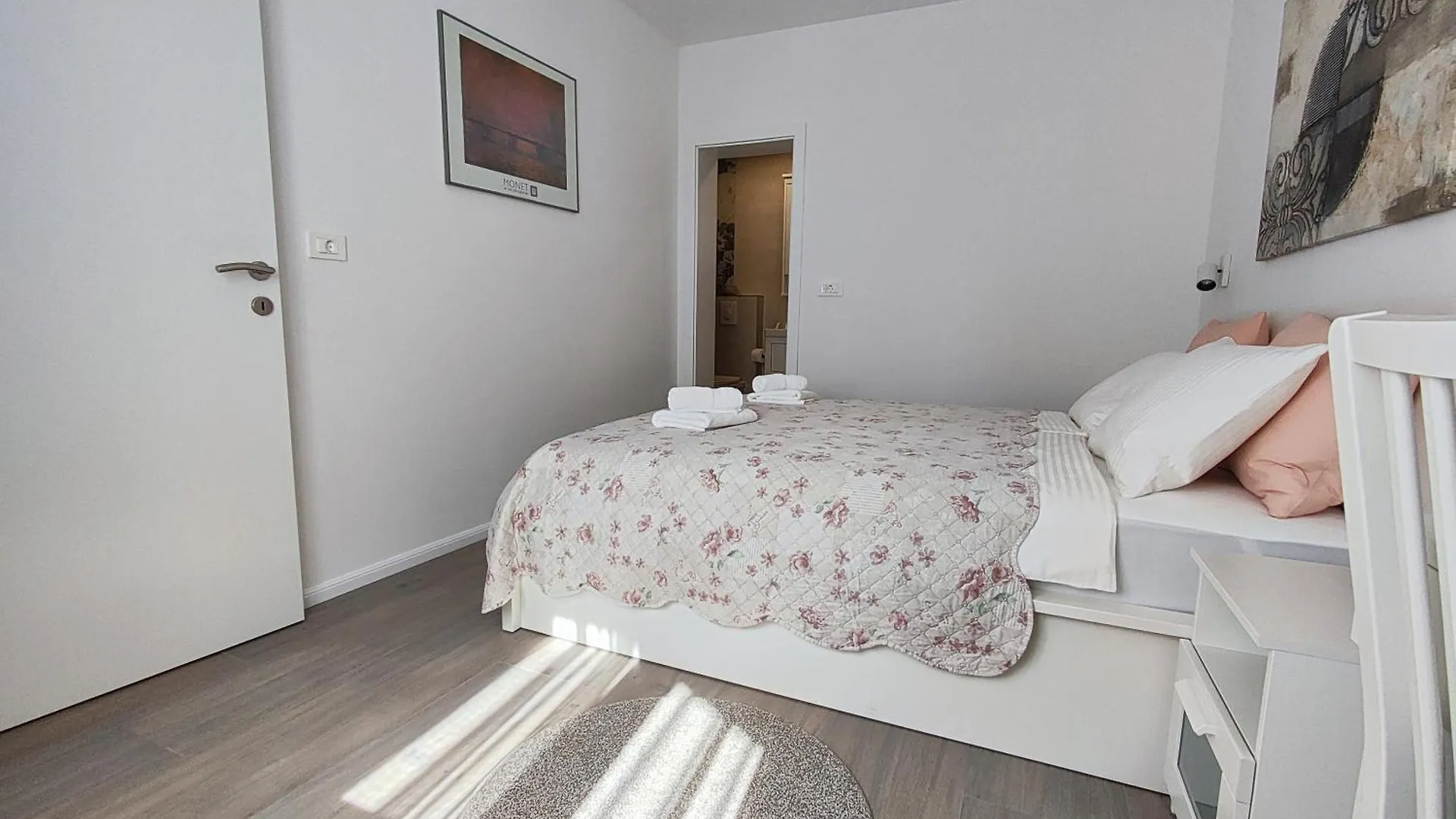 Apartments Vodaric Cres 0*,  Croatia
