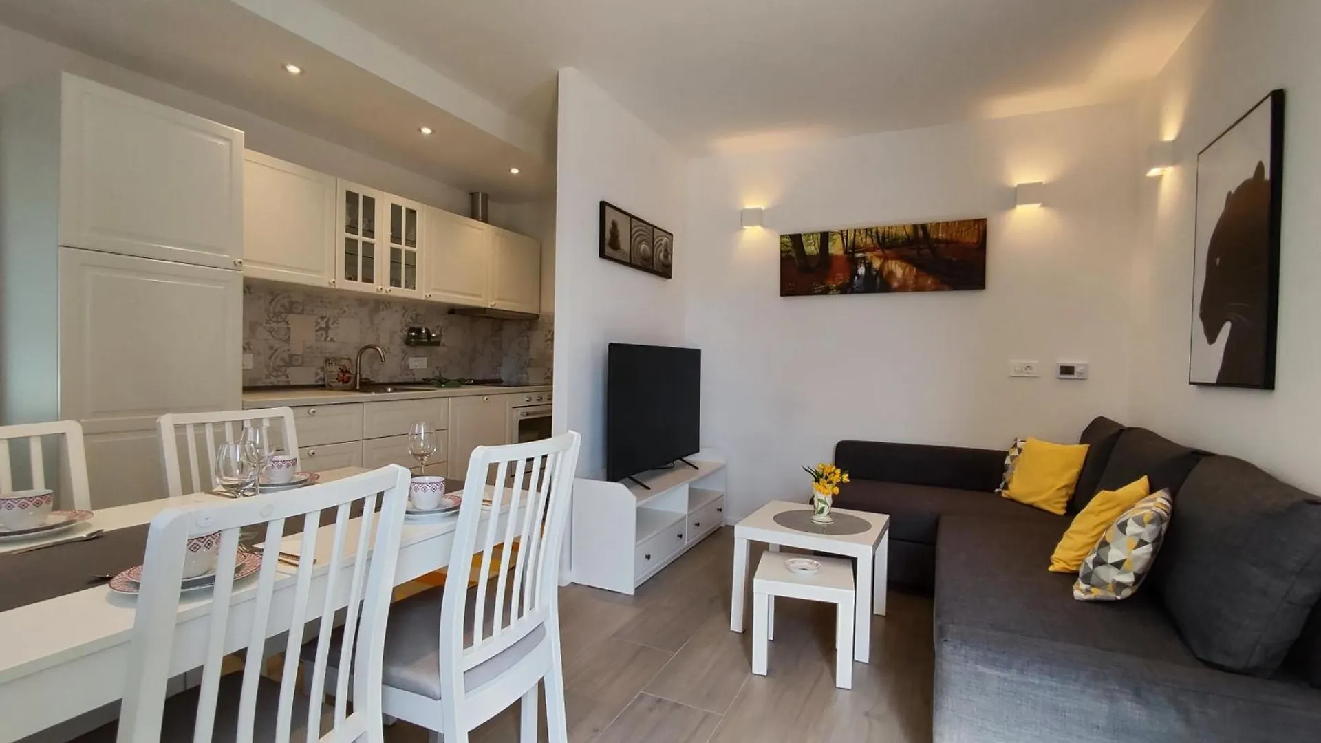 Apartments Vodaric Cres