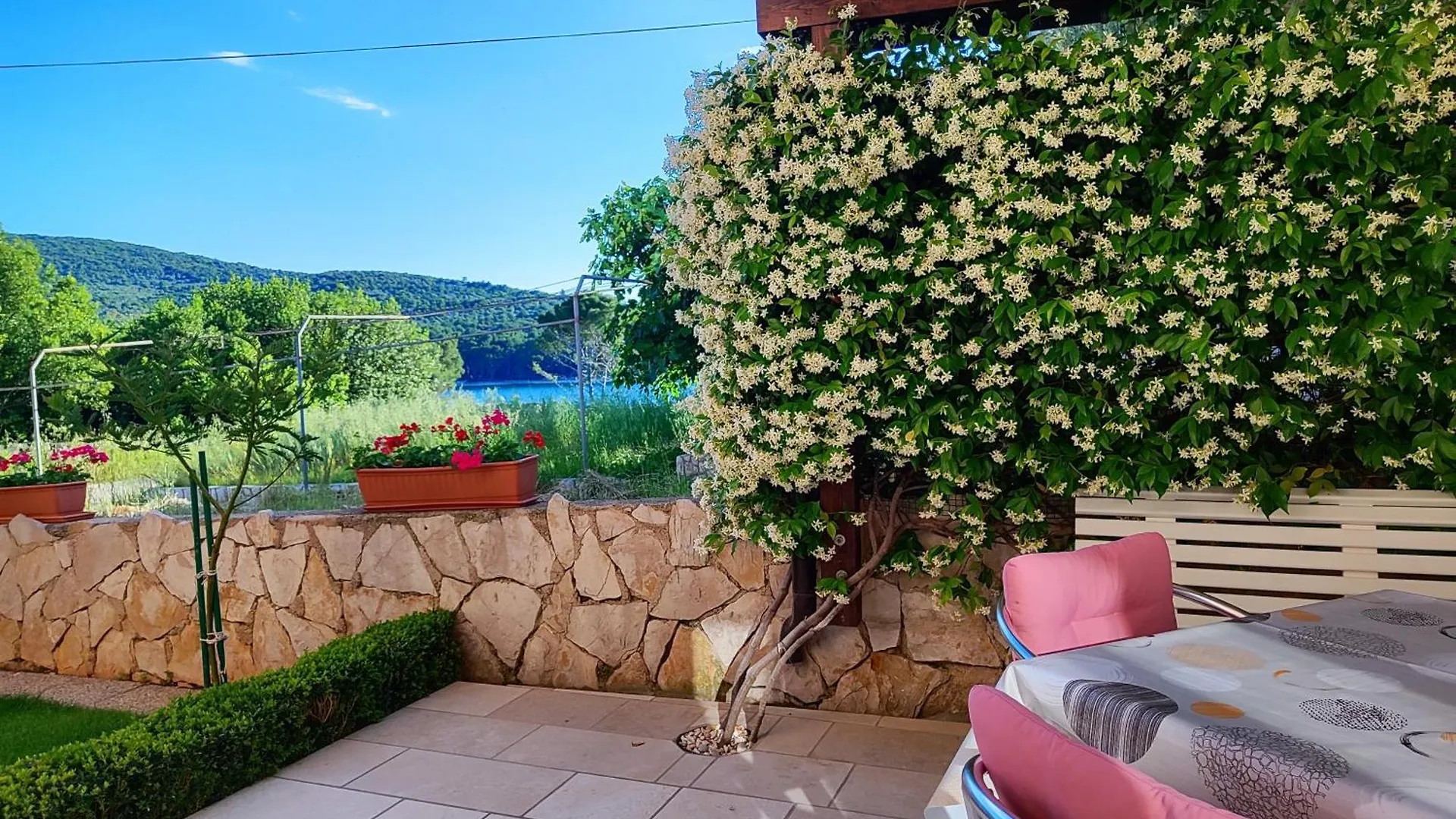 Apartments Vodaric Cres